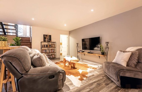 La Conception Chalet De Esquí | Lakefront Chic & Modern Chalet near Mont Tremblant