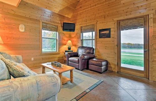 Columbia Casa | Lakefront Columbia Cabin with Porch and Shared Dock