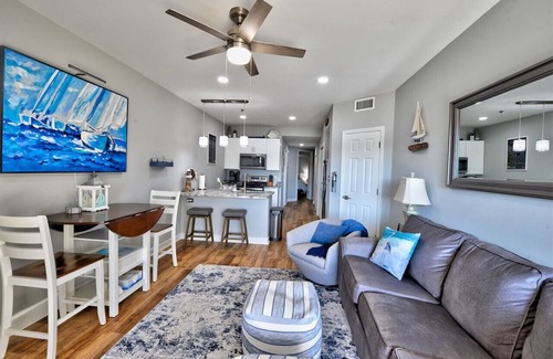 Huddleston Condominio | Lakefront Condo Resort, Amazing Lake & Mountain Views + Abundant Amenities