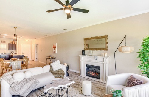 Eureka Apartamento | Lakefront Corsicana Condo w/ Pool Access!