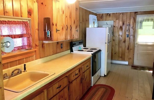 South China Cabaña | Lakefront Cottage 3BR Mid Maine, China Lake, Belgrade close to coast, wifi