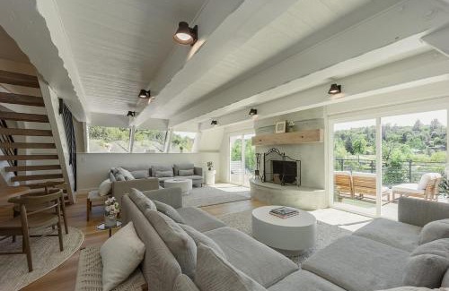 Auburn Casa | Lakefront Cottage At Lakewood