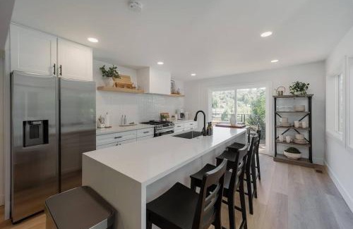 Auburn Casa | Lakefront Cottage At Lakewood