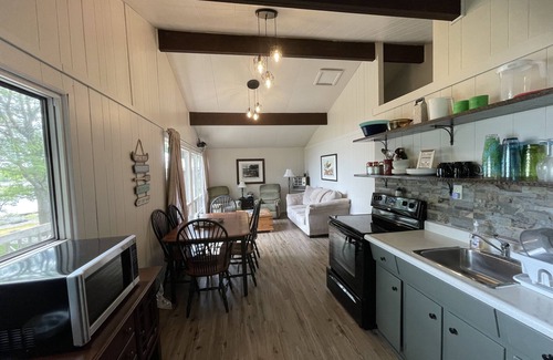 Carling Cabaña | Lakefront Cottage at the end of the road