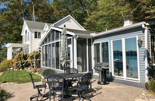 Vandalia Cabaña | Lakefront cottage- Birch Lake