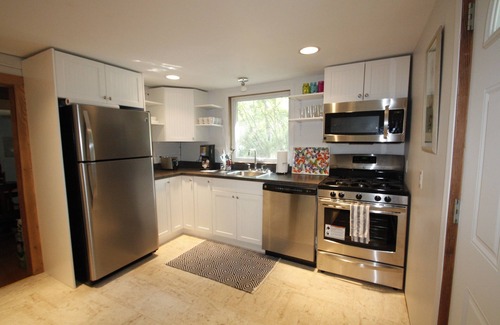 Manitou Beach Cabaña | Lakefront Cottage in Manitou Beach