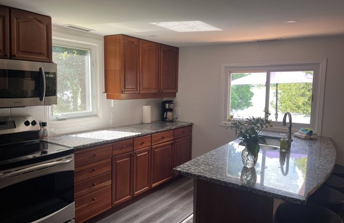 Howick Cabaña | Lakefront Cottage in Huron County