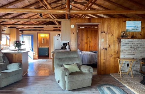 Lake City Cabaña | Lakefront Cottage in Lake City