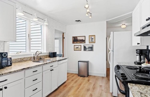 Oden Casa | New - Cottage on Crooked Lake with 86ft of frontage Located Near It All