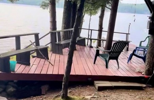 Holden Cabina | Lakefront Cottage on Brewer Lake