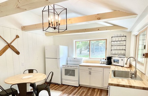 Hillsboro Cabaña | Lakefront Cottage on Franklin Pierce Lake!