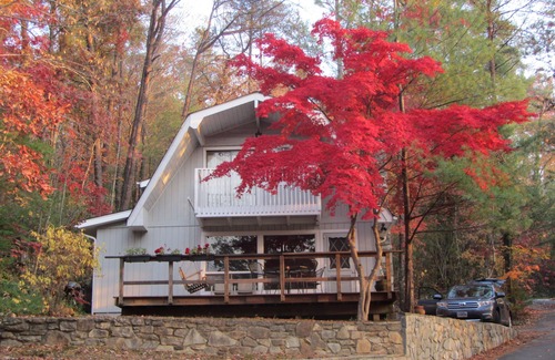 Lake Lure Cabaña | Cottage Lakefront en Lake Lure - Hermoso barco grande para Navegar / Natación