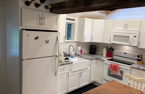 Newport Cabaña | Lakefront Cottage en South Bay del lago Memphremagog