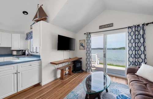 Laconia Cabaña | Lakefront Cottage on Winnipesaukee!