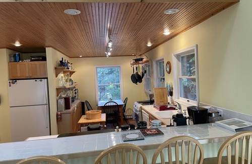 Beaver Island Cabaña | Lakefront Cottage