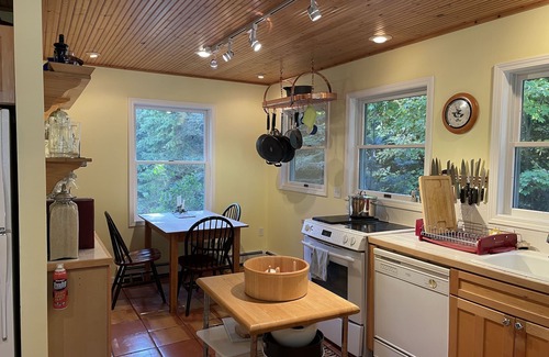 Beaver Island Cabaña | Lakefront Cottage