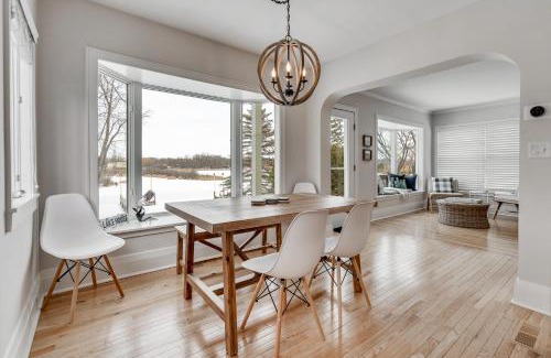 Tonka Bay Casa | Lakefront Cottage