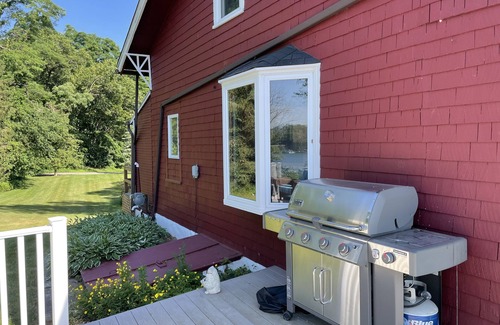Paw Paw Cabaña | Lakefront cottage