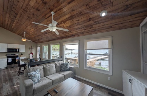Twin Lakes Apartamento | Lakefront Cottage w/Boat Rentals