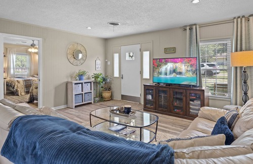 Silver Creek Village Casa | Lakefront Cottage with Private Dock, Wood-Burning Fireplace and Sunroom