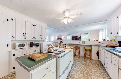 Mashpee Casa | Lakefront cottage with WiFi, partial AC, private pier, patio, & deck - 2 dogs ok
