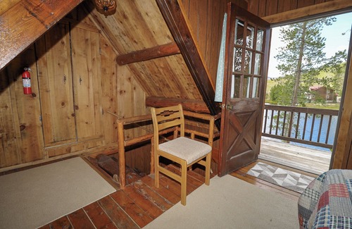 Grand Lake Cabaña | Coyote Cabin - ¡Cabaña encantadora y auténtica en el lago Sun Valley!
