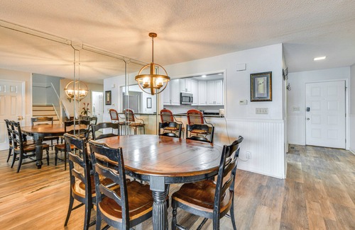 Dadeville Villa | Lakefront Dadeville Villa w/ Deck & Private Dock!
