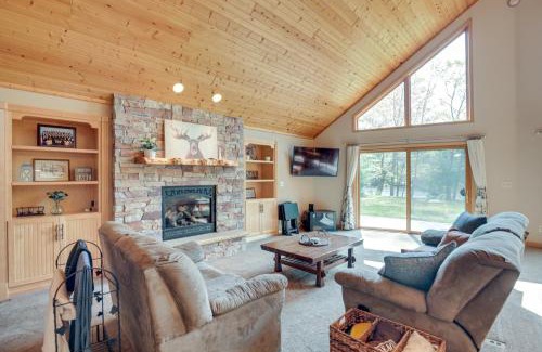 Eagle River Casa | Lakefront Eagle River Vacation Rental with Boat Dock