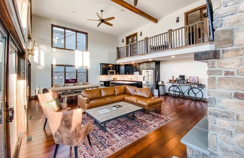 Lake Harmony Casa | Lakefront - Elevator - Private Beach - Best View