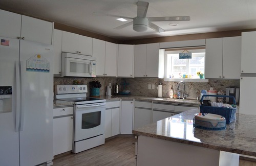 Winchester Casa | Lakefront Escape on Highland