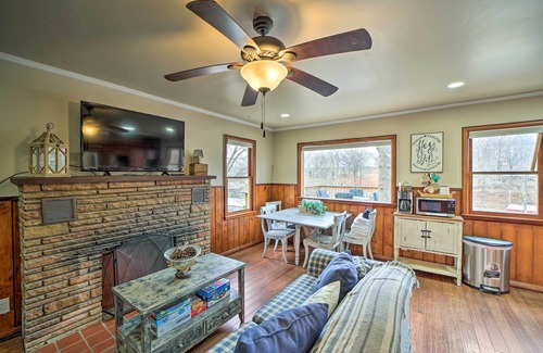 Tia Juana Cabaña | Lakefront Eucha Escape w/ Views & Boat Slip!