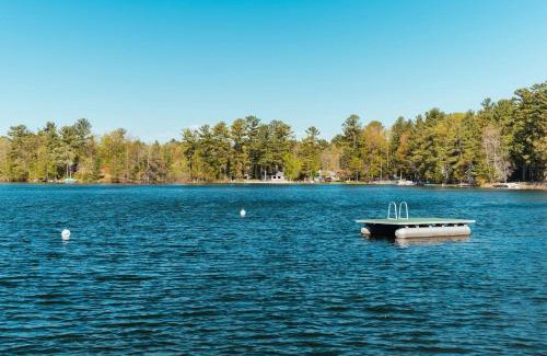 Mayfield Casa | Lakefront Family Beach Escape-SUP-Pontoon Rentals