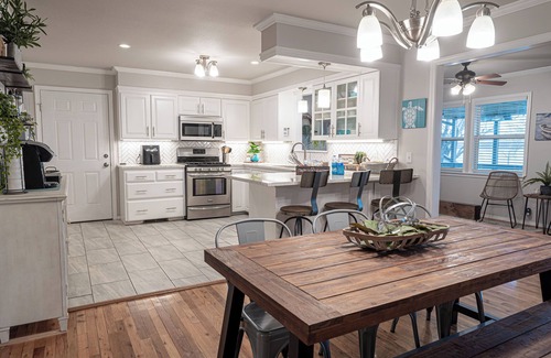 Afton Casa | Lakefront Family Getaway Dock Fire Pit Game Room Dogs Welcome