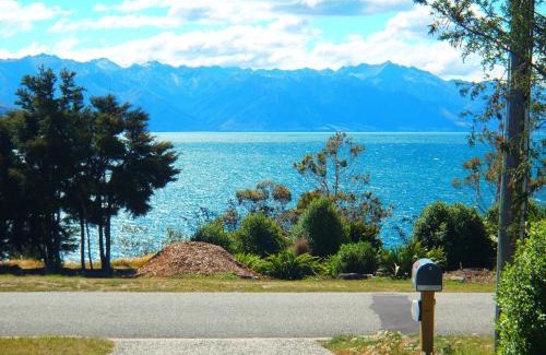 Lake Hawea Casa | Lakefront Fantail Cottage Lake Hawea, Wanaka