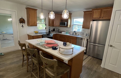 Denver Cabaña | Lakefront Fish Camp & Farm View- Kayak, Paddleboard , Firepit, Fishing & Dock !