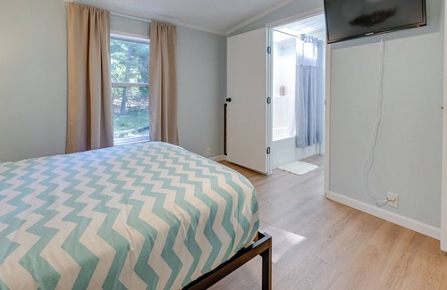 Friendship Casa | Lakefront Friendship Home w/ Hot Tub & Boating!