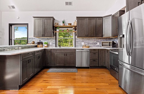 Tobyhanna Casa | Lakefront - GeoDome, Kayaks, Hot Tub, Fire Pits, Swingset, Game Room, Theater,EV