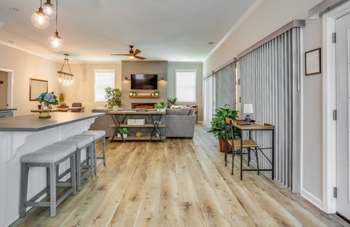 Dawsonville Cabaña | Lakefront Georgia Abode w/ Dock & Screened Patio!