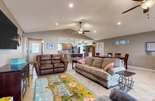Cotton Gin Casa | Lakefront Getaway