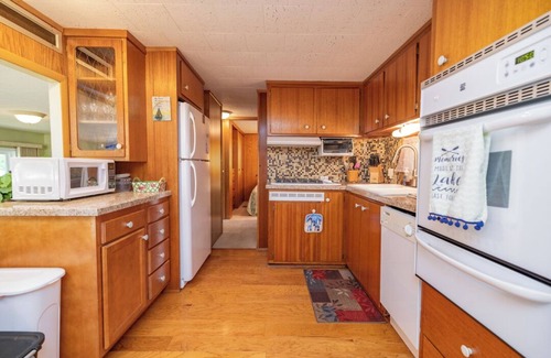 Wise Casa | Lakefront, Great Dock, Kayak, Pet-Friendly, Views