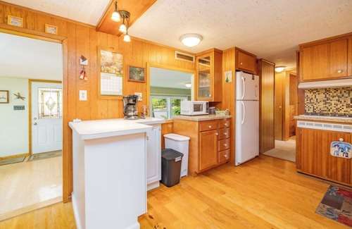 Wise Casa | Lakefront, Great Dock, Kayak, Pet-Friendly, Views