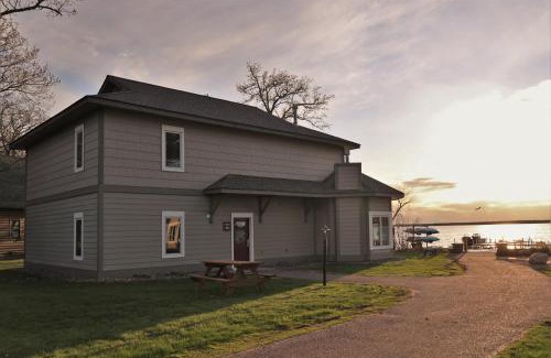 Nisswa Apartamento | Lakefront Gull Lake 2BR Condo Boat Rentals Available Bay Colony 773