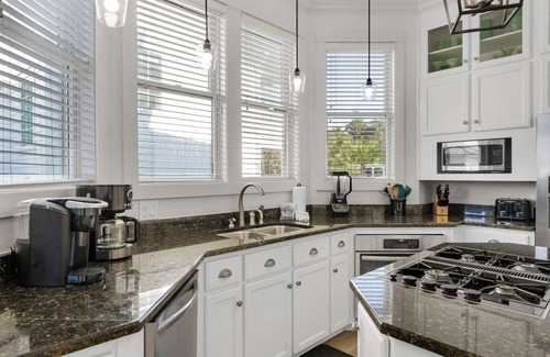 Sunnyside Casa | Lakefront Haven in Carillon Beach