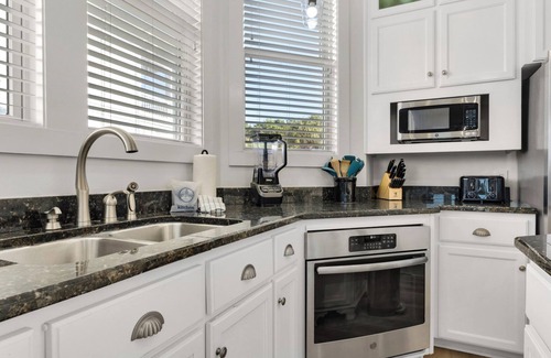 Sunnyside Casa | Lakefront Haven in Carillon Beach