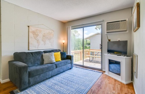 Kimberling City Casa | Lakefront Haven Boat Slip, Deck and Community Pool!