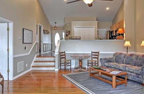 Hiawassee Casa | Lakefront Hiawassee Home with Boat Dock and Hot Tub!