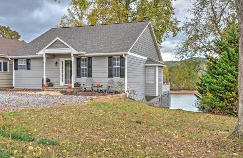 Hiawassee Casa | Lakefront Hiawassee Home with Boat Dock and Hot Tub!