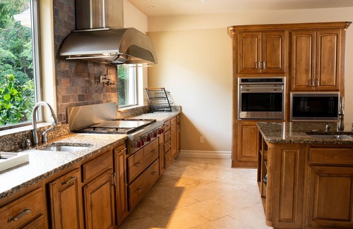 Grove Casa | Lakefront Hideaway - Boat Slip at Nearby Marina