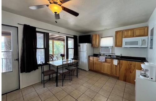 Boulder Point Cabina | Lakefront Hideaway w/Dock + Pool. Pet-Friendly!