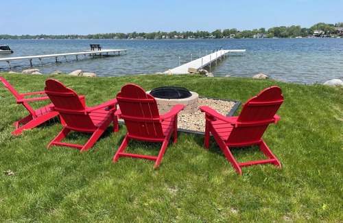Waterford Casa | Amazing Cozy Lakefront Retreat on All-Sports Elizabeth Lake w/ private dock